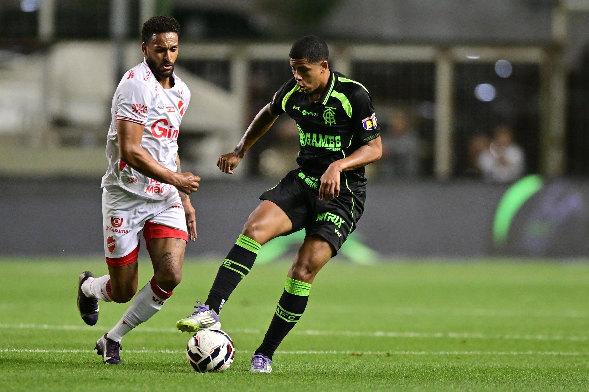 Com um a mais, América fica no empate com o Vila Nova pela Série B
