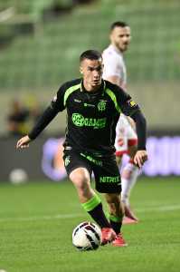 Felipe Amaral, do América, durante jogo contra o Vila Nova