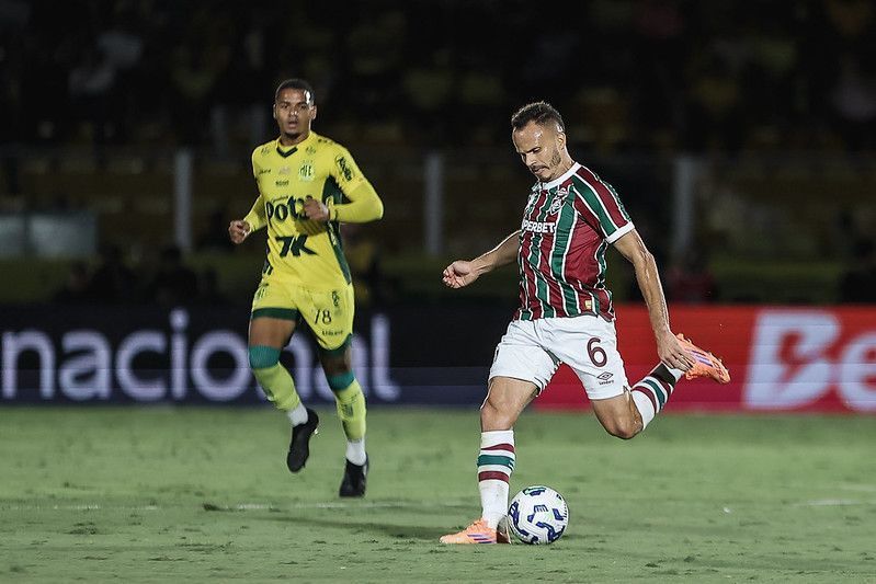 Renê, do Fluminense, surpreende ao analisar arbitragem no futebol brasileiro
