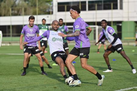 Thauan Willians em ação em treinamento da equipe nesta quinta-feira (9)