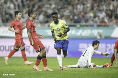 Vini Jr. marcou o quinto gol da Seleção Brasileira contra a Coreia do Sul, nesta sexta-feira (10)