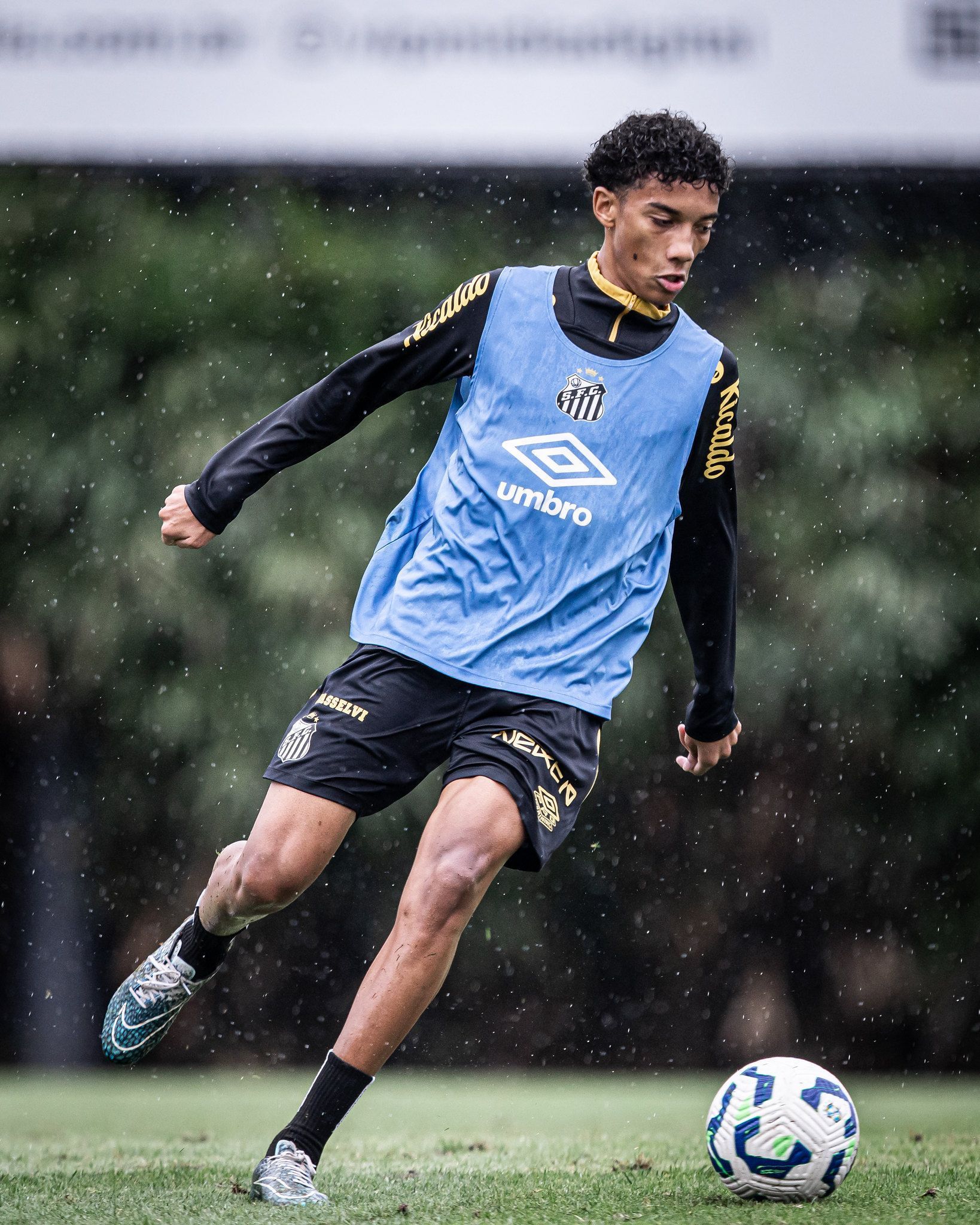 Santos: Robinho Jr. vive expectativa de enfrentar Corinthians após provocação