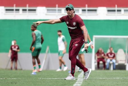 Zubeldía tenta mais uma vittória com o Fluminense no Maracanã