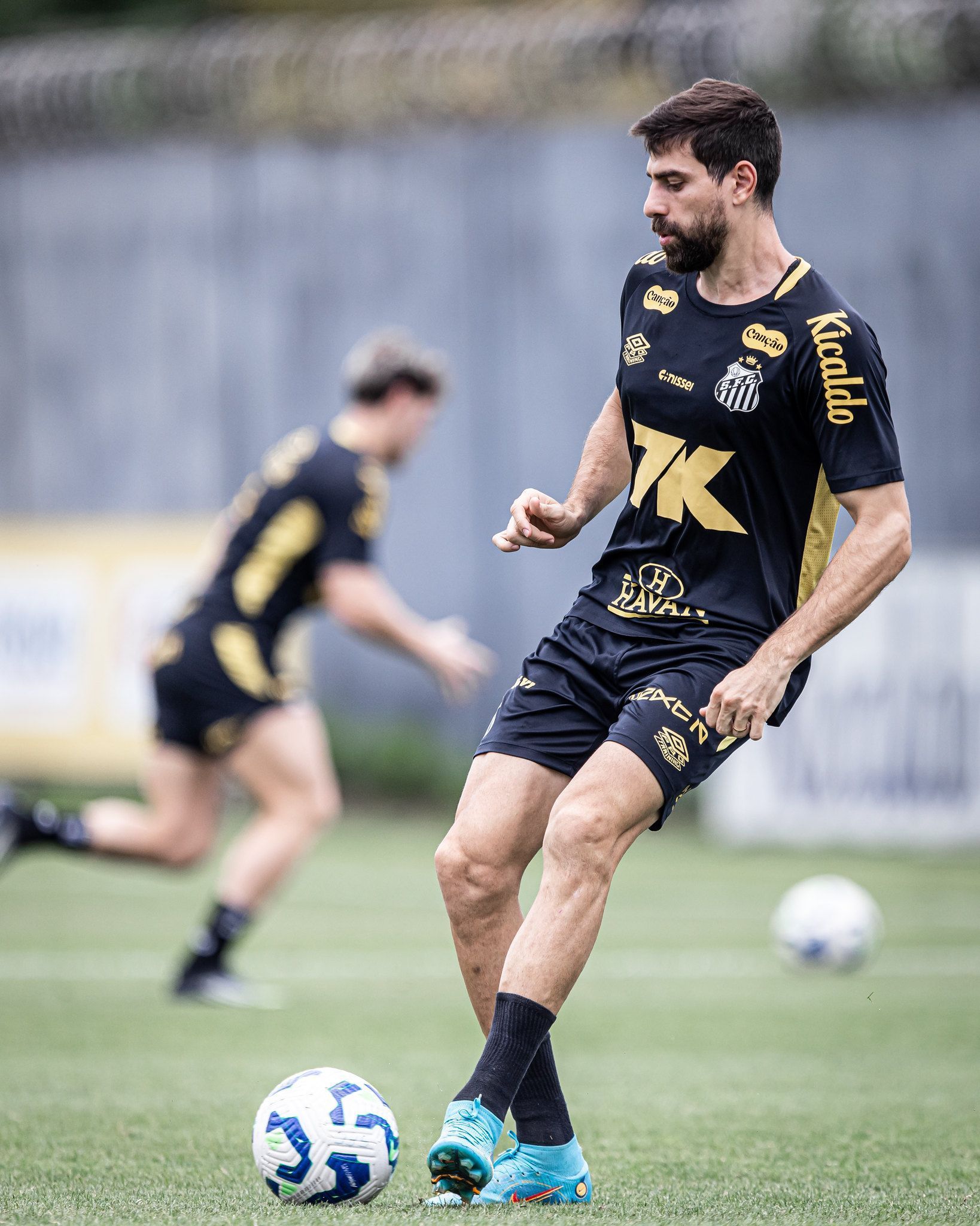 Luan Peres, do Santos, é direto sobre objetivo da equipe no Brasileiro