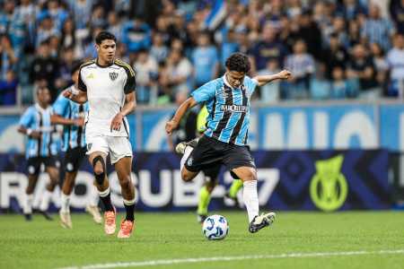 Atlético e Grêmio se enfrentam neste sábado (18), na Arena MRV