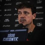 Diniz se derrete por evolução do Vasco e abre o jogo sobre discussão com Freytes