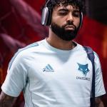 Atacante do Cruzeiro, Gabigol provoca torcida do Atlético com gesto na Arena MRV