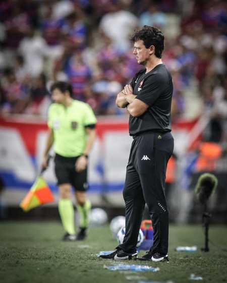 Fernando Diniz vai reencontra o Fluminense em busca da primeira vitória clássico