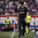Time ideal? Fernando Diniz encontra 'Vasco perfeito’ no Brasileirão