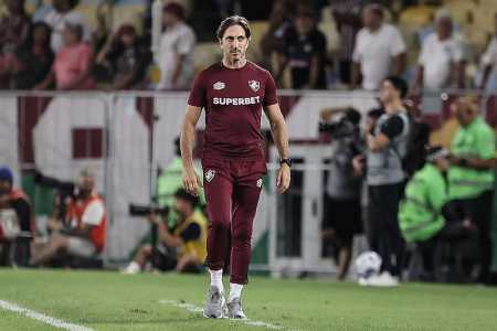 Zubeldía abriu o jogo sobre importante retorno no Fluminense