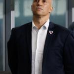 Diretor do São Paulo descarta pedido de demissão de Crespo após goleada