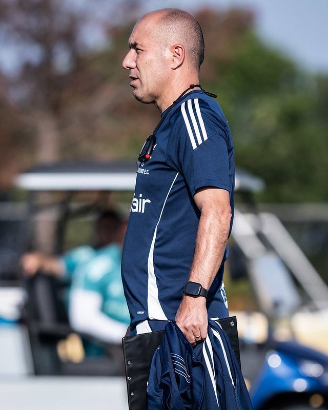 Jardim relaciona 24 jogadores para duelo do Cruzeiro contra o Grêmio; veja lista