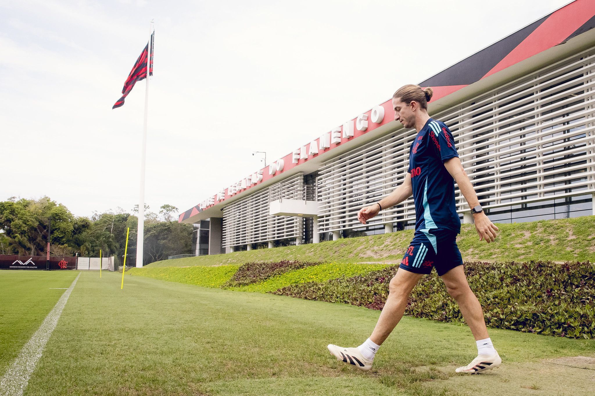 Flamengo divulga relacionados para jogo contra Palmeiras com desfalque de peso