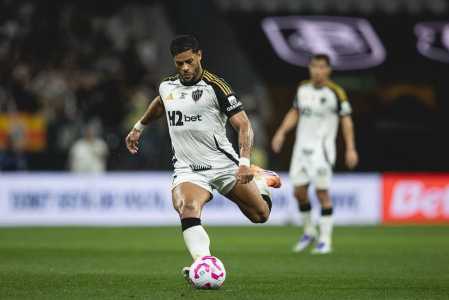 Hulk em ação pelo Atlético contra o Corinthians na Neo Quimica Arena