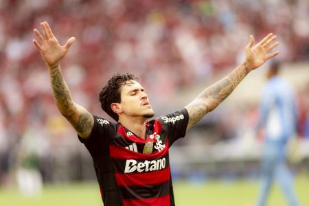 Flamengo x Palmeiras: Pedro amplia vantagem do Rubro-Negro antes do intervalo
