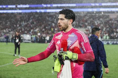 Agustín Rossi é titular absoluto do Flamengo desde 2024