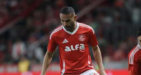 Thiago Maia está pendurado e pode desfalcar o Inter na sequência do Brasileirão
