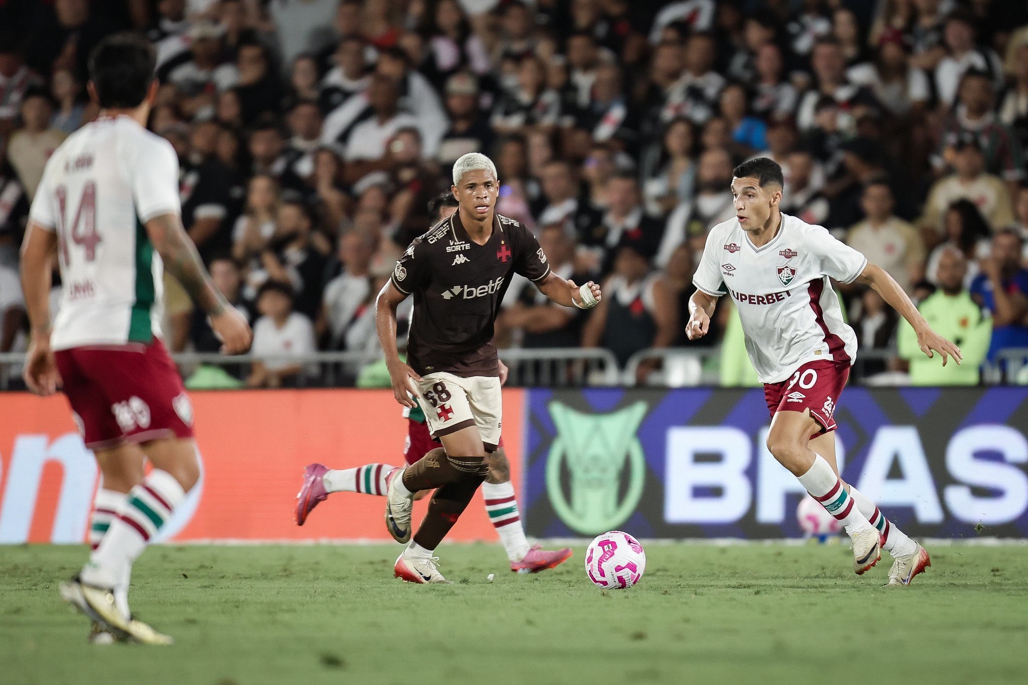 Vasco x Fluminense: saiba o público do clássico pelo Brasileirão no Maracanã