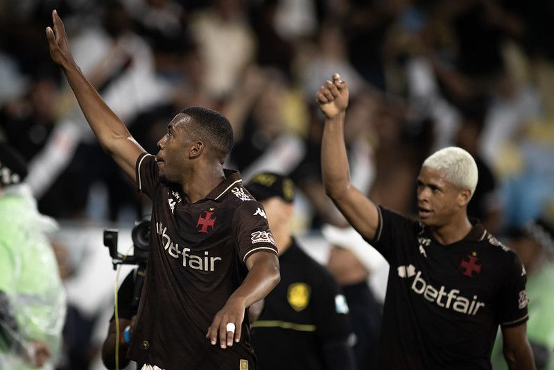É só Rayan? Com jovem da base no time titular, Vasco não foi derrotado