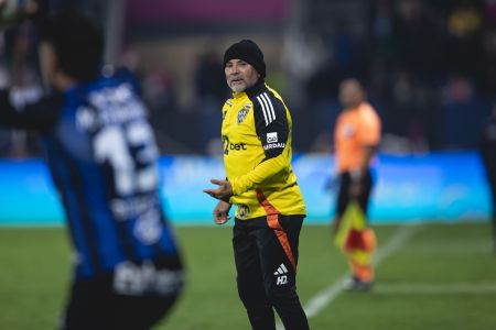 Sampaoli durante confronto entre Atlético e Del Valle pela Sul-Americana