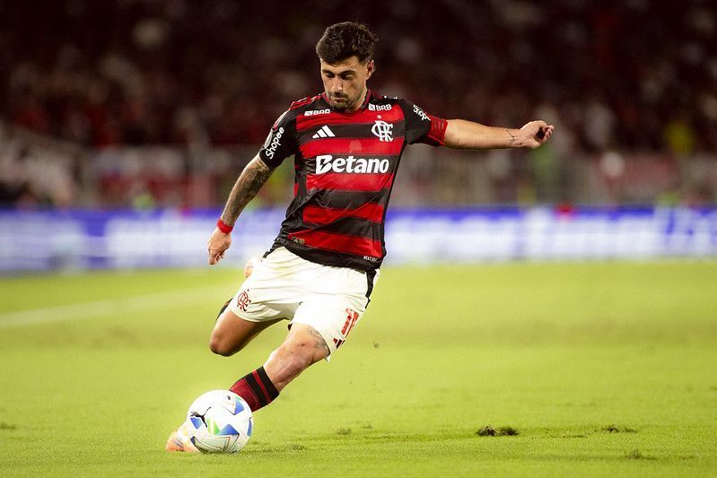 Flamengo: Arrascaeta conquista feito histórico em premiação da Bola de Prata