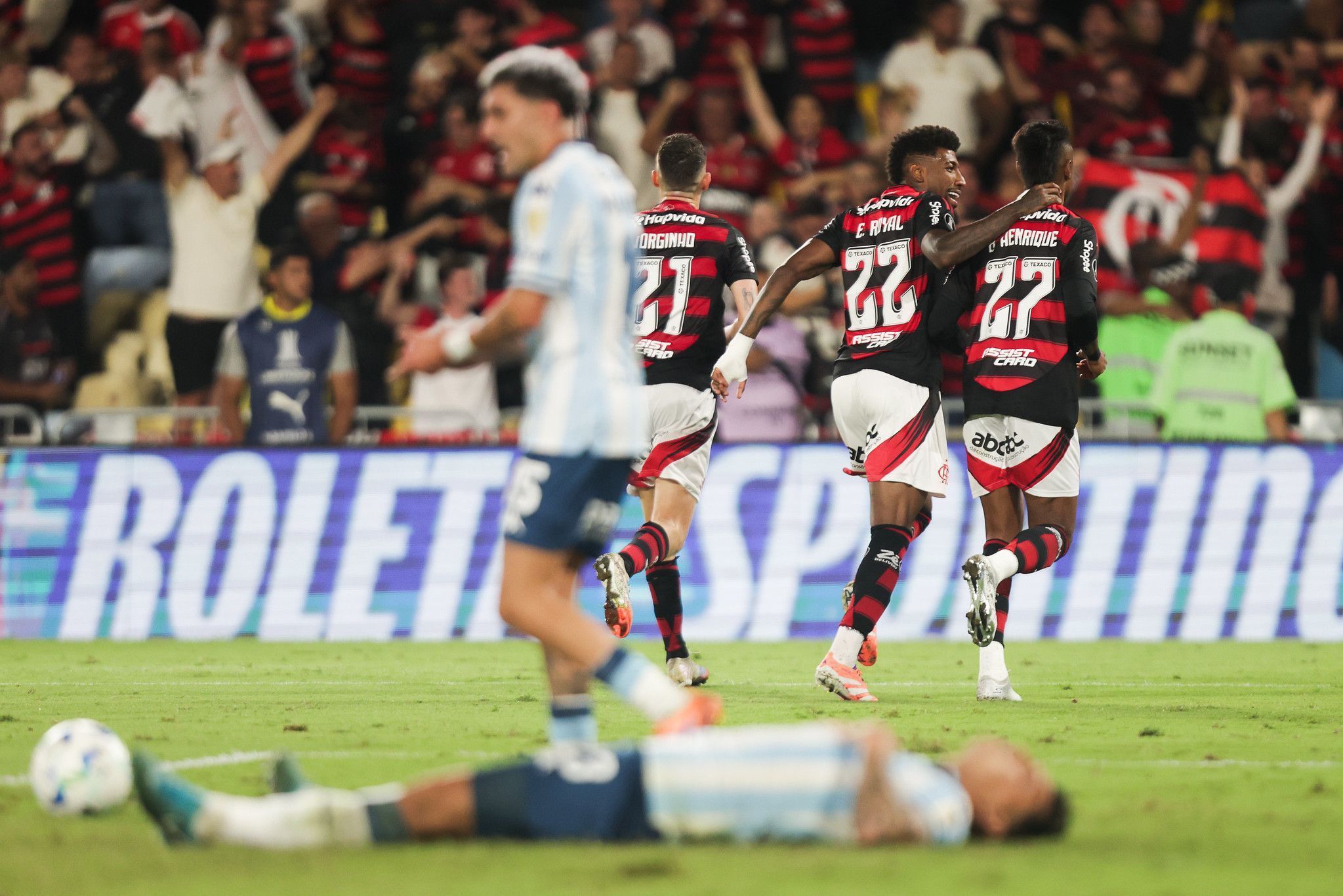 Flamengo quebra sequência invicta do Racing contra brasileiros; veja números