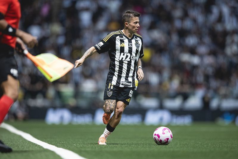 Atlético: Bernard projeta 'decisão' com o Del Valle e revela tratamento inusitado