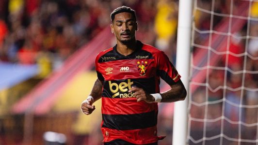 Derik comemora gol do Sport sobre o Mirassol em jogo do Campeonato Brasileiro