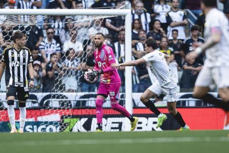 Everson completará 60 partidas pelo Atlético em torneio continentais