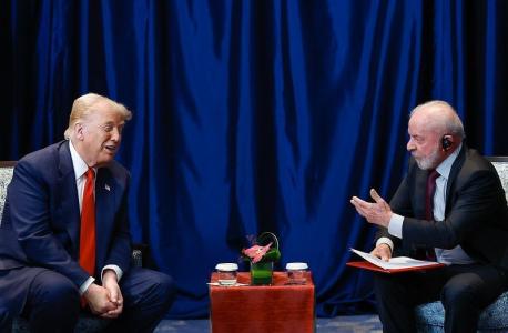 Trump e Lula se encontraram na Malásia neste domingo (26)