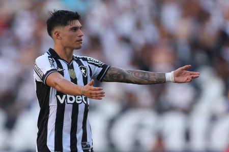 Correa em empate do Botafogo no Nilton Santos