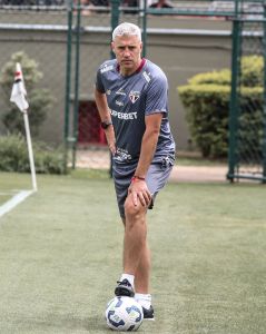 Hernán Crespo preparou a equipe do São Paulo para o jogo contra o Flamengo