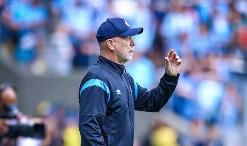 Mano Menezes assumiu o Grêmio em abril de 2025