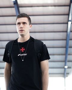 Lucas Piton é titular do Vasco, desde sua chegada no início do ano