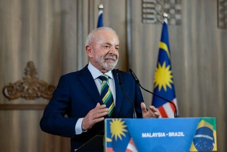 Presidente Lula durante coletiva de imprensa nesta segunda-feira (27), na Malásia
