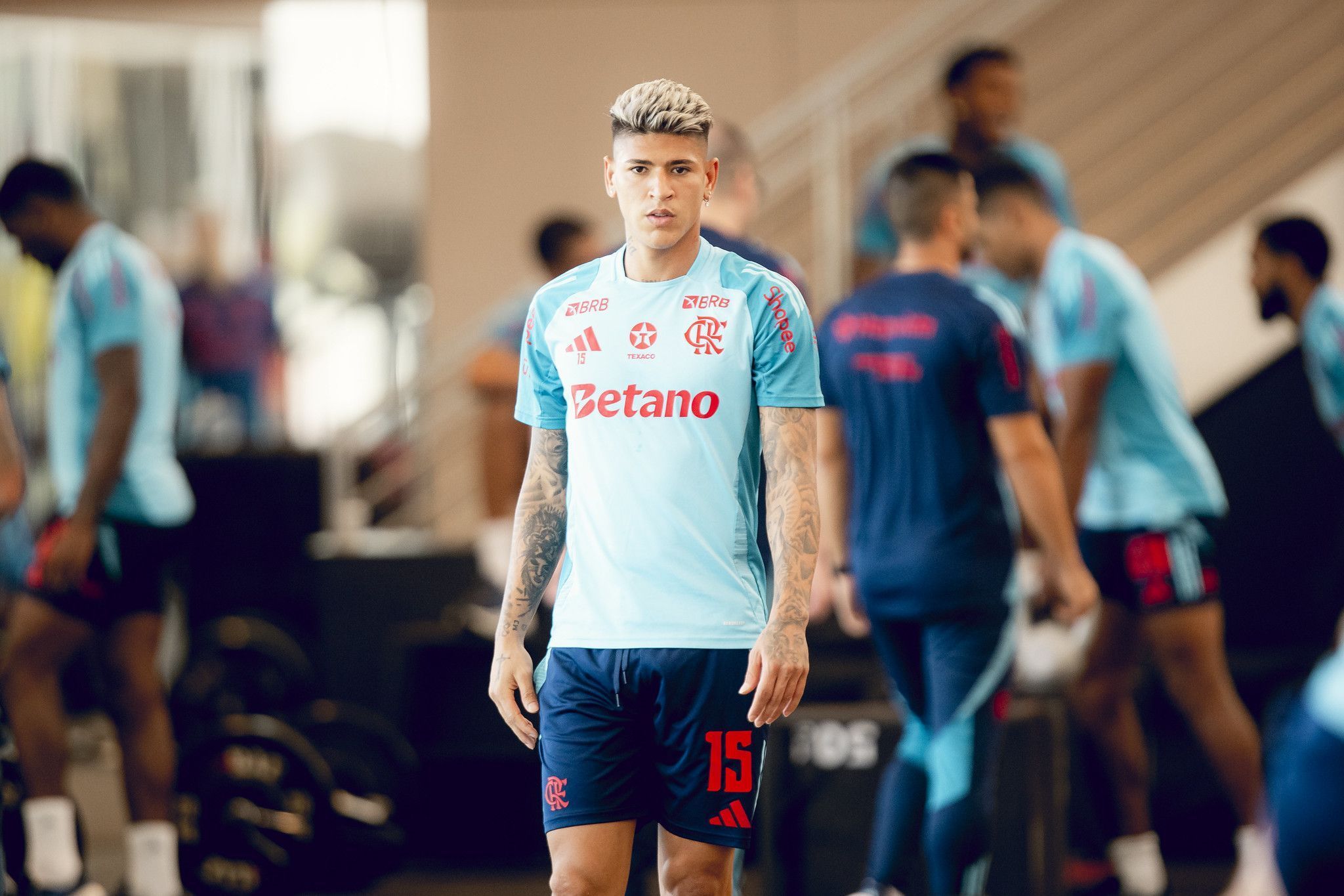 Flamengo mantém apoio a Carrascal após expulsão decisiva: 'No mesmo barco'