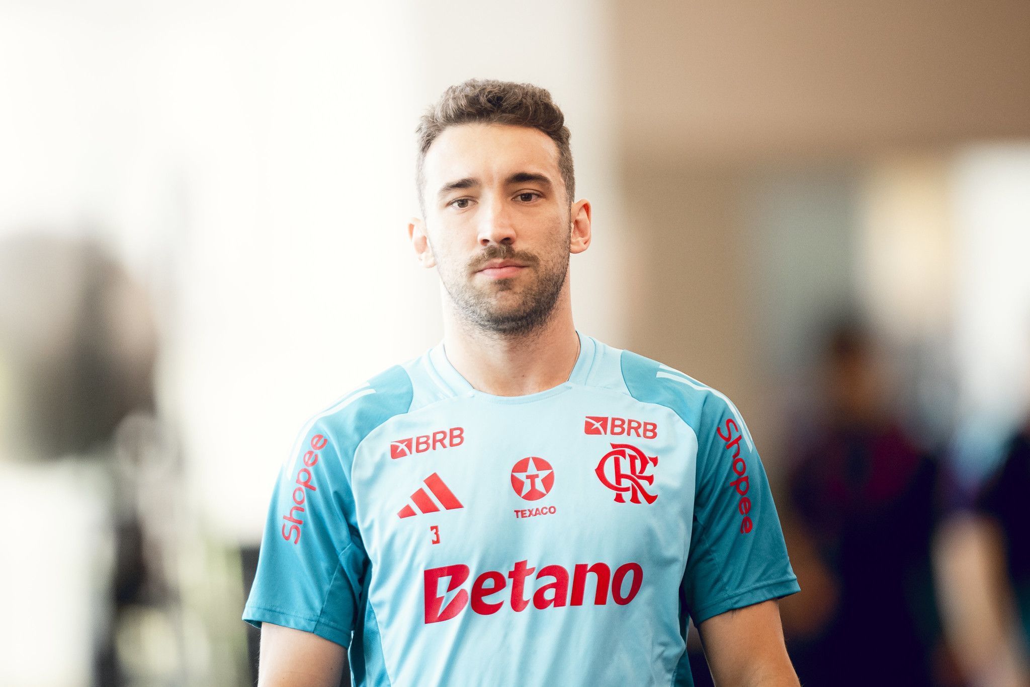 Com Léo Ortiz, Flamengo treina no Ninho antes de viagem para a Argentina