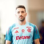 Com Léo Ortiz, Flamengo treina no Ninho antes de viagem para a Argentina