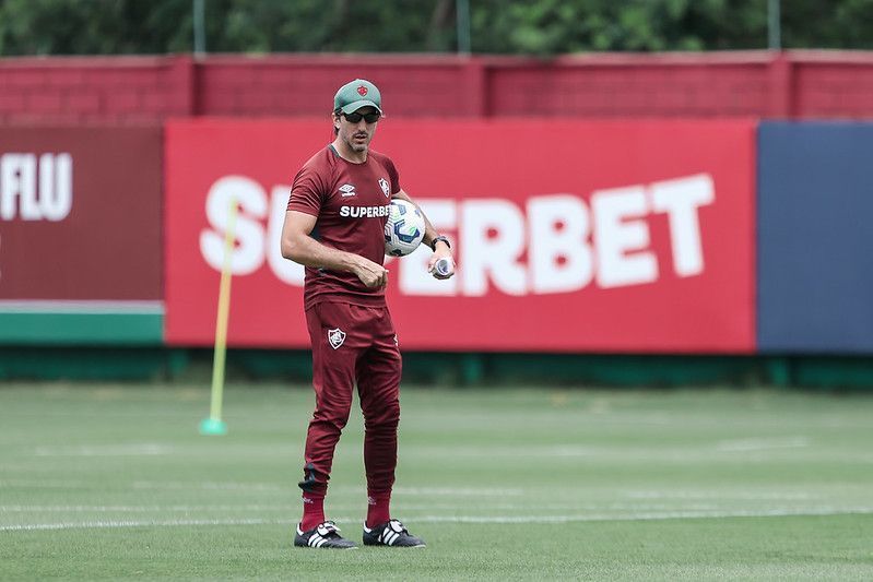 Zubeldía abre o jogo sobre desempenho ruim do Fluminense como visitante