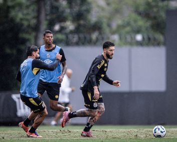 Santos se prepara para jogo contra o Fortaleza, pelo Brasileirão