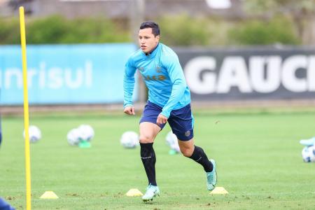 Marlon, lateral-esquerdo do Grêmio