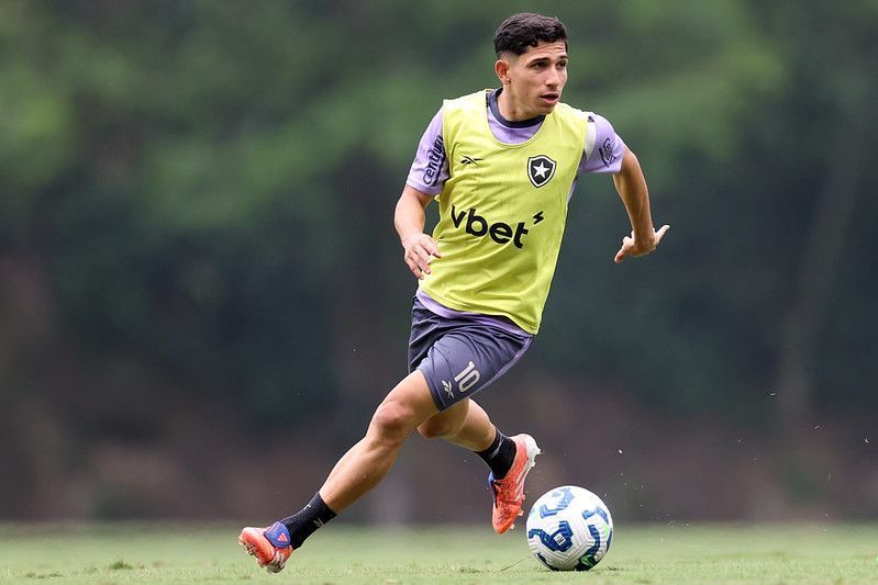 Jogador do Botafogo fica preso na Venezuela e se atrasa em reapresentação