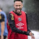 Neymar é relacionado para enfrentar o Fortaleza e se aproxima de retorno no Santos