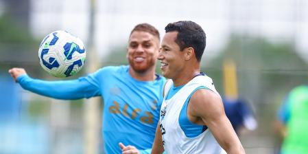 Marlon tem 28 partidas com a camisa do Grêmio e treina para enfrentar o Cruzeiro