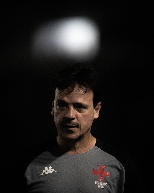 Volante do Vasco será reavaliado para duelo contra o Botafogo