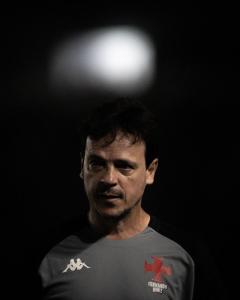 Fernando Diniz pode perder importante volante contra o Botafogo