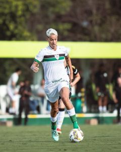 Gadu durante jogo do América no Mineiro Feminino