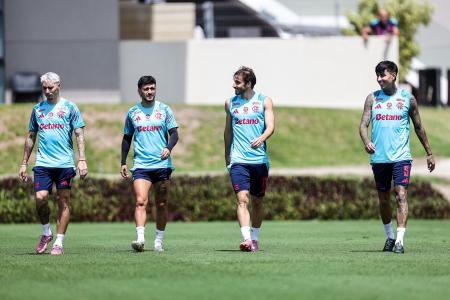 Varela, Arrascaeta, Viña e Pulgar: os estrangeiros do Flamengo no Ninho do Urubu