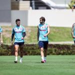 Lateral de seleção 'some' no Flamengo e completa 900 minutos sem entrar em campo