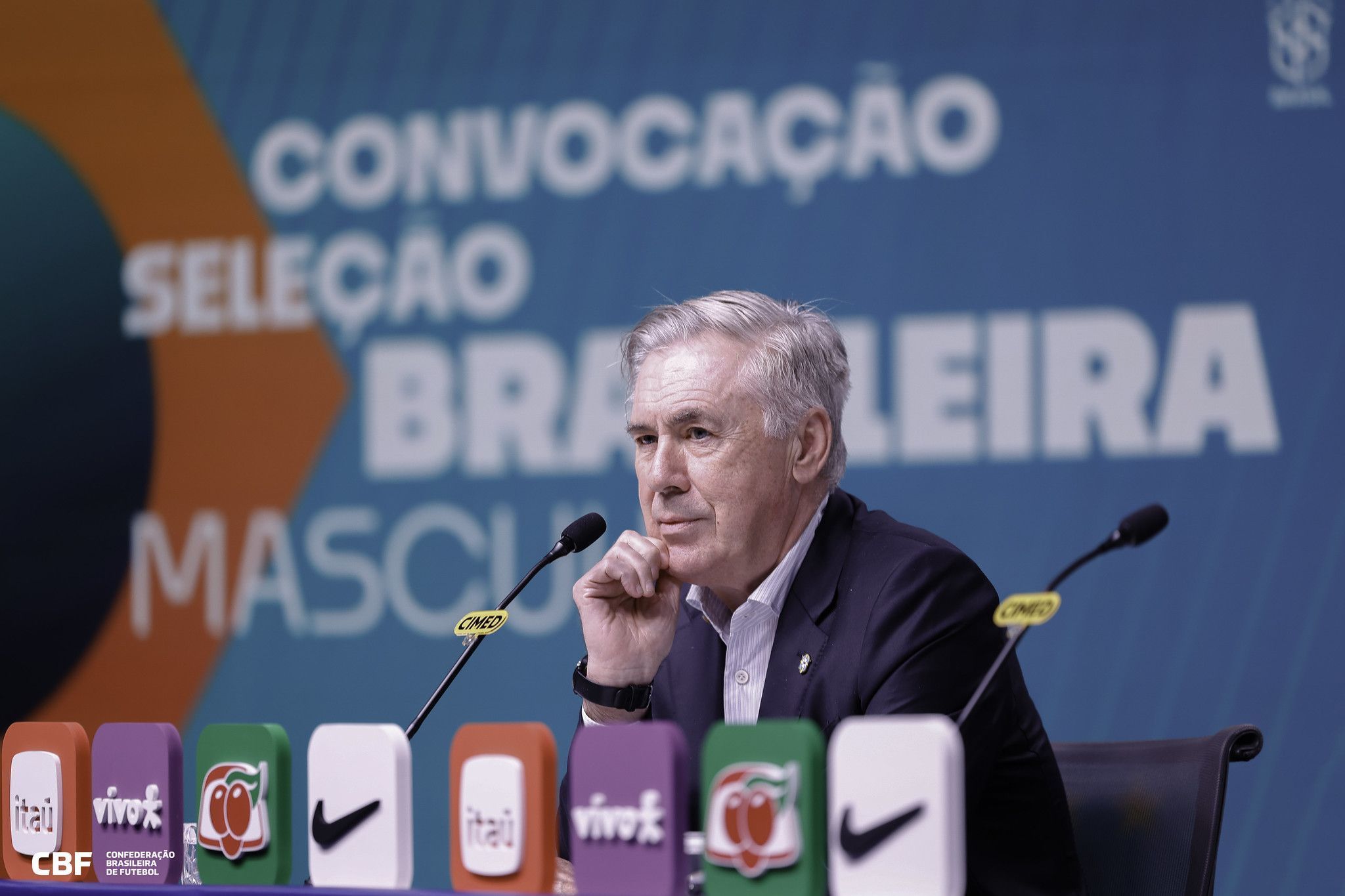 Carlo Ancelotti justifica convocações de Alex Sandro e Danilo, do Flamengo